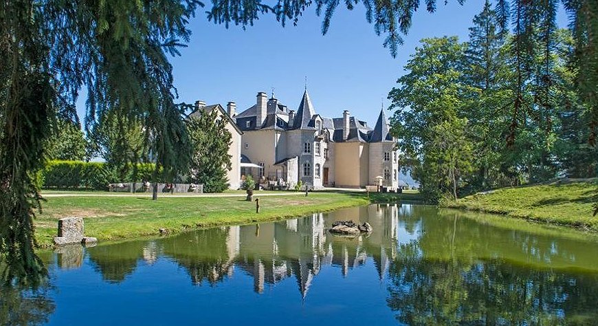 Le Château D'orfeuillette - Charming Modern Art Chateau