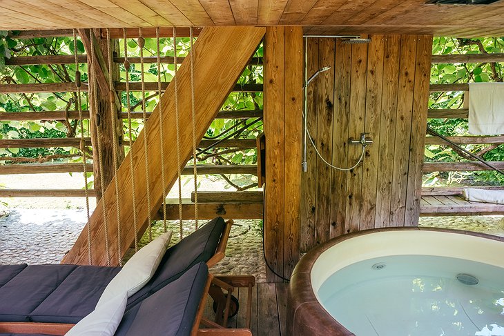 Hisa Raduha Hot Tub & Shower