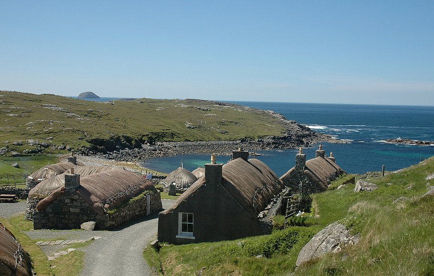 Gearrannan Blackhouse Village - Traditional Scottish Blackhouses Restored For Visitors