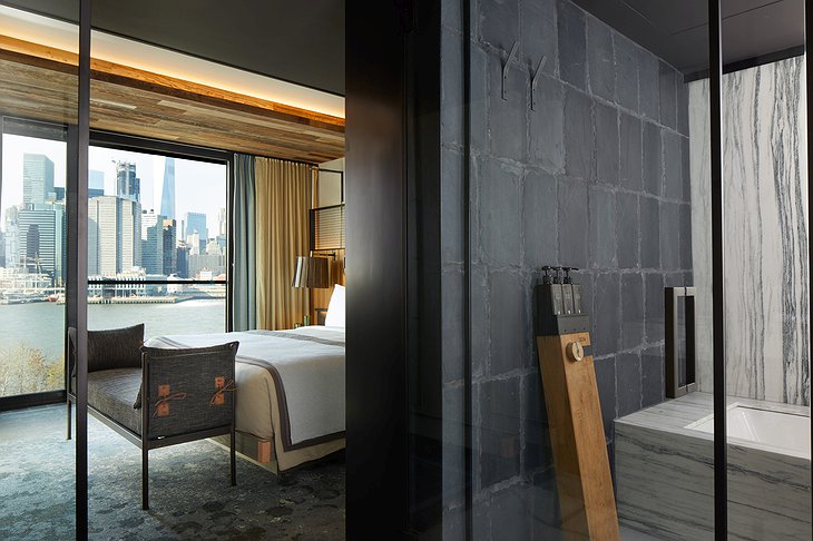 1 Hotel Brooklyn Bridge Harbor King Room & Bathroom