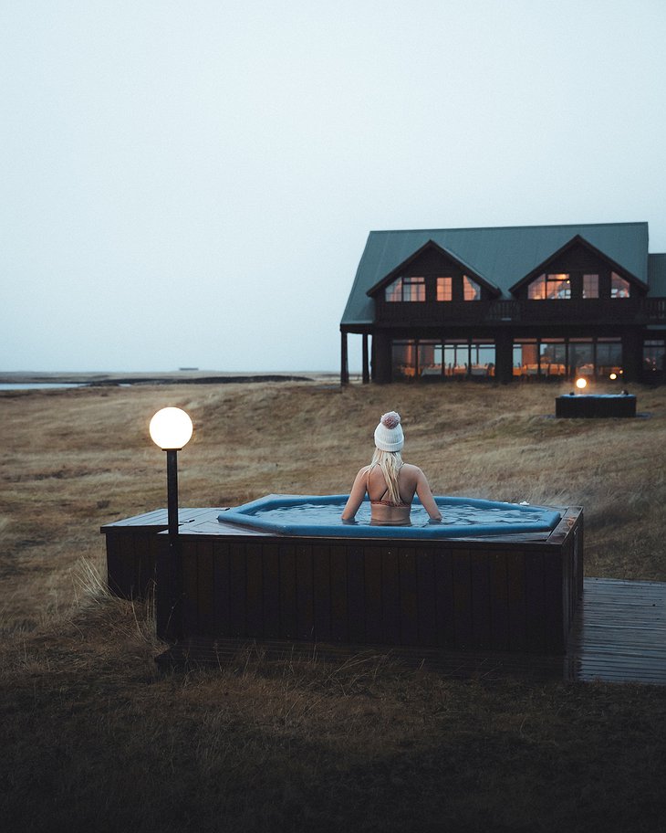 Hotel Rangá Girl in the Hot Tub