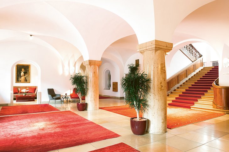 Schloss Elmau Hideway - Lobby