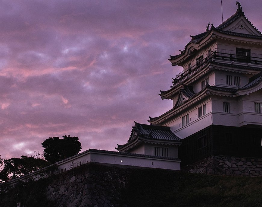 Hirado Castle Hotel - Historic Japanese Castle Stay