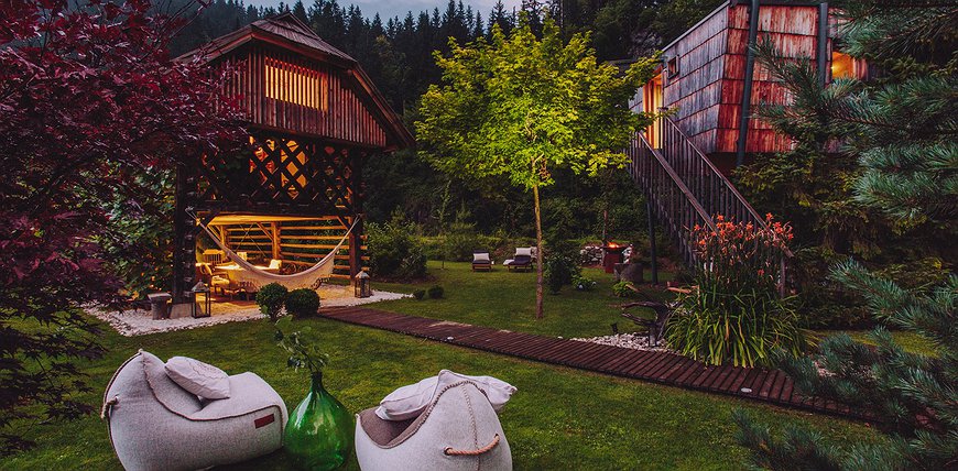 Hisa Raduha - Luxury Treehouses and Fine Dining in Slovenia's Charming Countryside