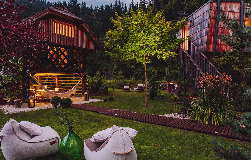 Hisa Raduha - Luxury Treehouses and Fine Dining in Slovenia's Charming Countryside