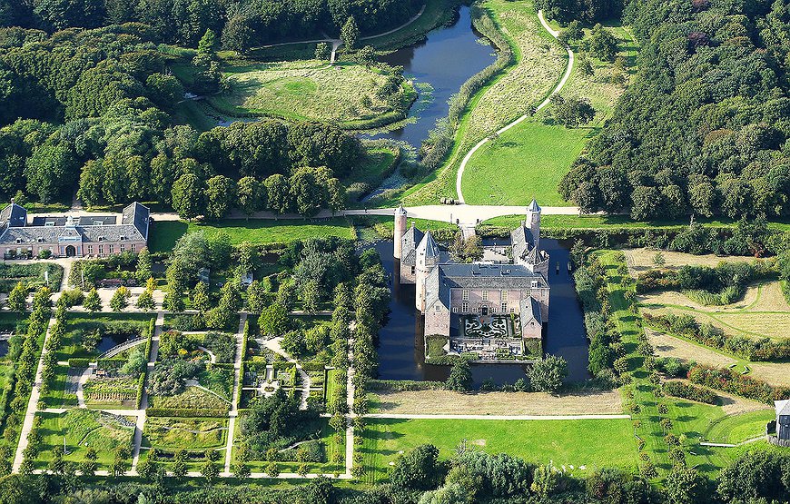 Stayokay Domburg – Hostel In A 13th-Century Medieval Castle