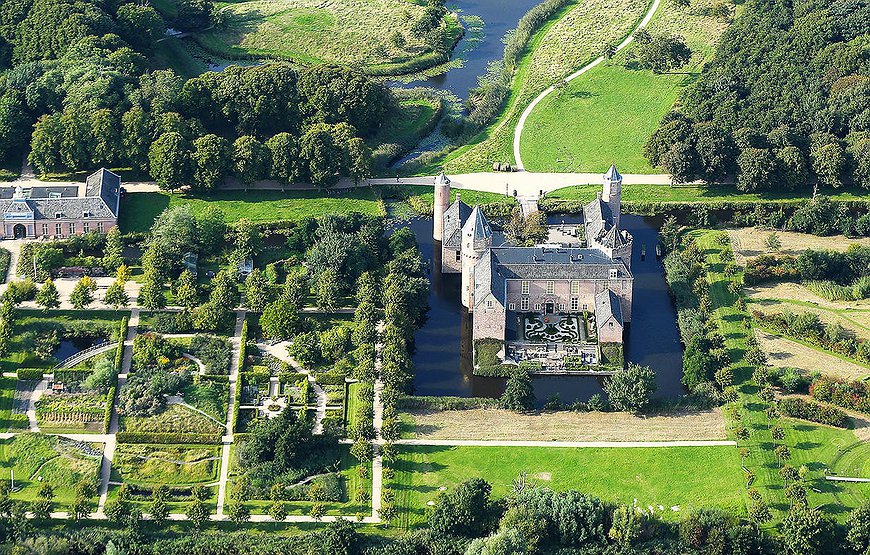 Stayokay Domburg – Hostel In A 13th-Century Medieval Castle