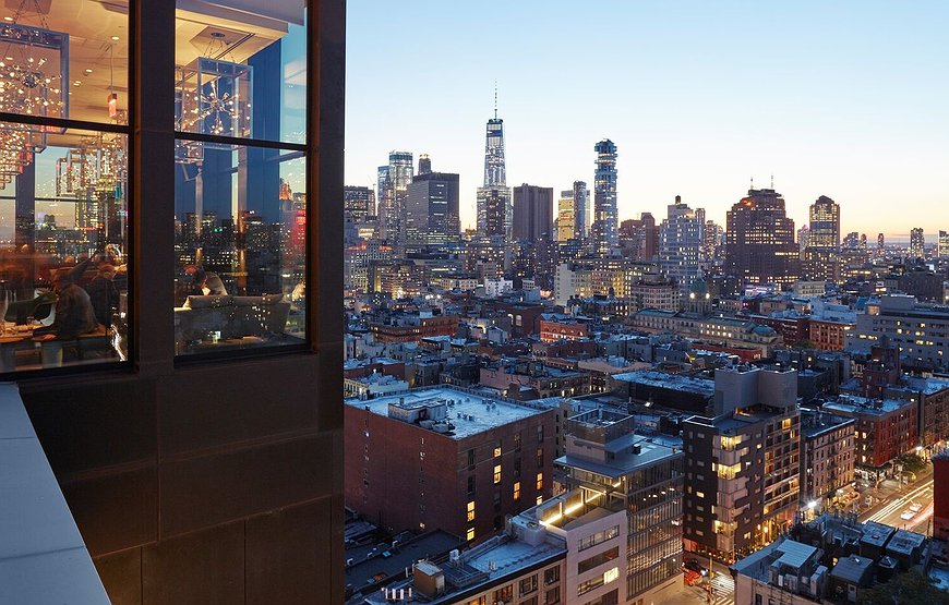 CitizenM New York Bowery - Hidden Art Exhibition & Incredible NYC Skyline Panorama From Your Bed