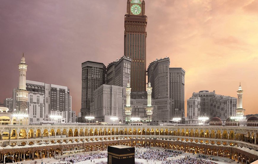 Makkah Clock Royal Tower - The Giant Hotel That Overlooks The Holiest Islamic Site In The World