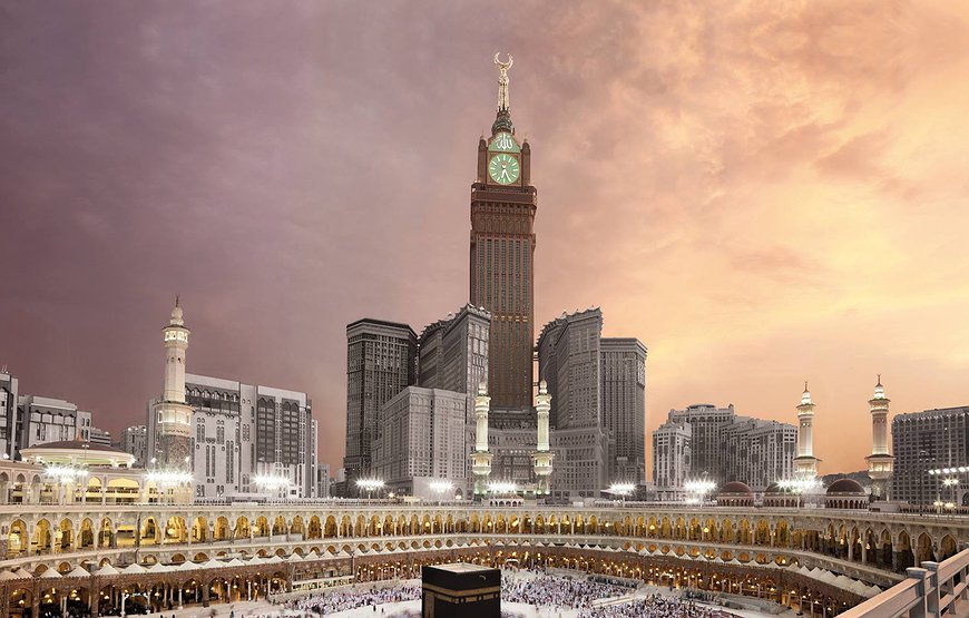 Makkah Clock Royal Tower - The Giant Hotel That Overlooks The Holiest Islamic Site In The World