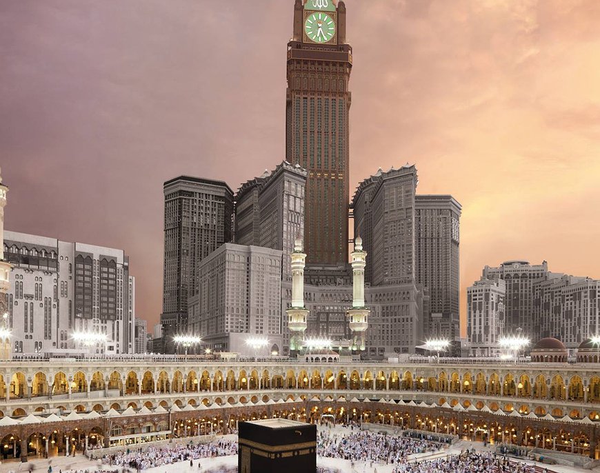 Makkah Clock Royal Tower - The Giant Hotel That Overlooks The Holiest Islamic Site In The World