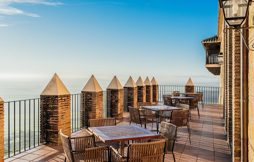 Parador de Carmona - Boutique Hotel Inside a Moorish Castle