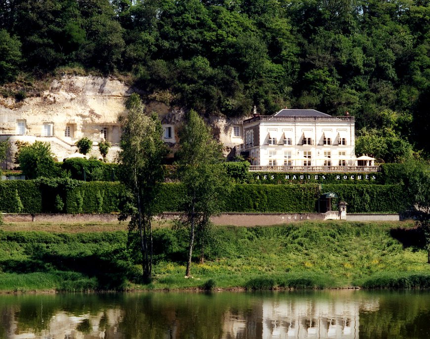 Les Hautes Roches - Luxury Cave Hotel In “The Garden Of France”