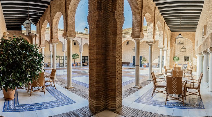 Parador de Carmona Central Courtyard