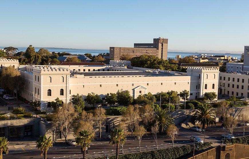 Protea Breakwater Lodge - Restored & Converted British Prison In Cape Town