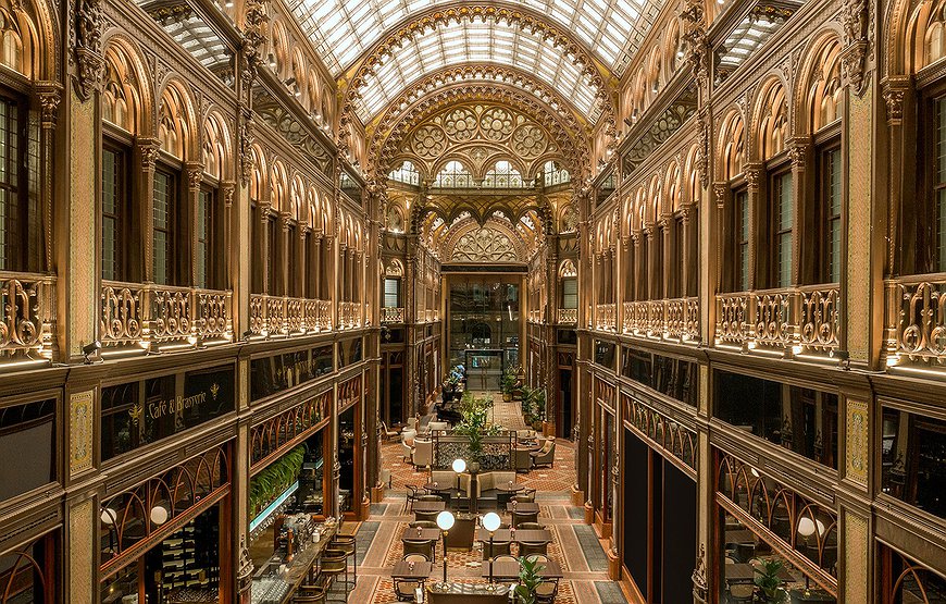 Párisi Udvar Hotel - Budapest's Moorish-Art Nouveau Palace