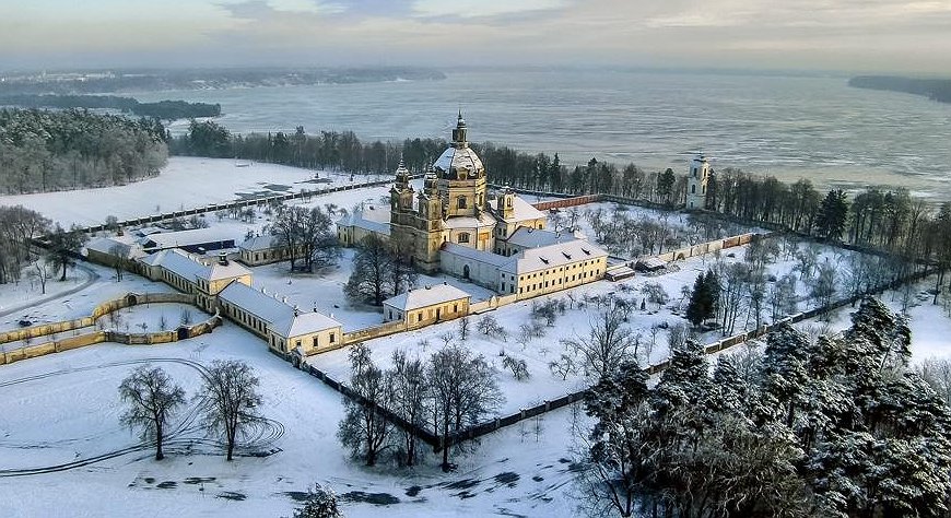 Monte Pacis - Lithuanian 17th-Century Monastery Hotel