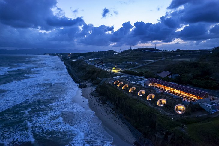 Izumo Hotel The Cliff Cave Rooms at Night