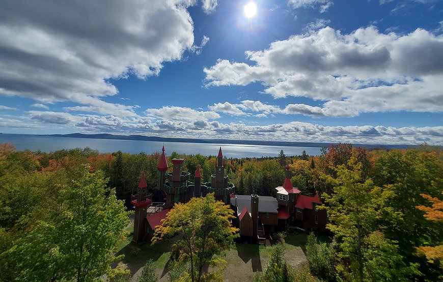 Auberge du Château Bahia - A Fairytale Castle In Quebec