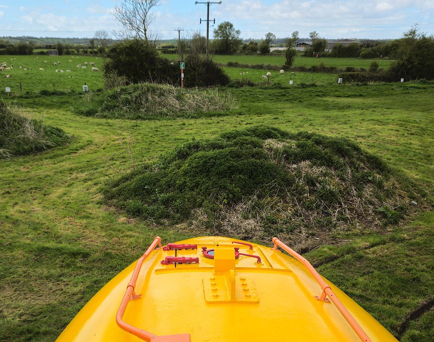 Yellow Submarine - Glamping in a Steampunk Machine