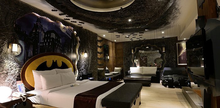 Eden Motel Taiwan Batman Themed Hotel Room - Cool Batman Home Decor