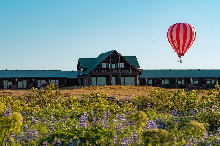 Hotel Rangá and a Hot Air Balloon