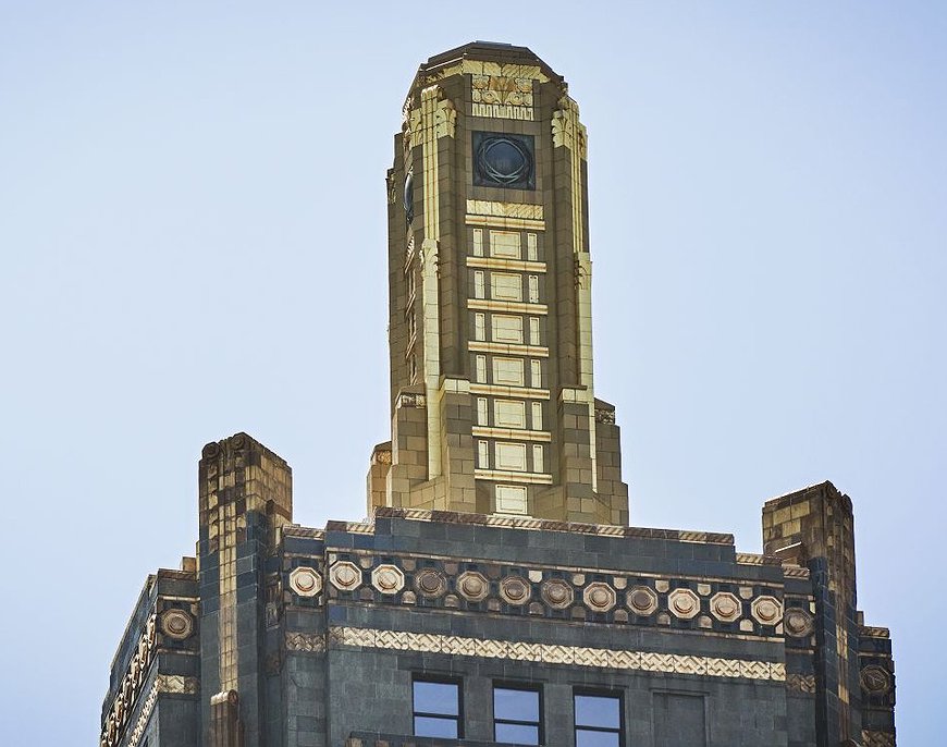 Pendry Chicago - Luxury Hotel In An Art Deco Champagne Bottle-Shaped Tower