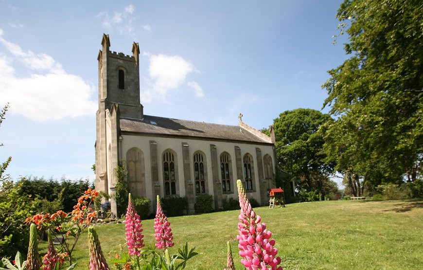 The Old Church of Urquhart, Parrandier - Quaint Bed And Breakfast In Scotland