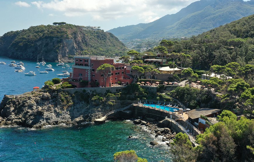 Mezzatorre Hotel - Former Watchtower Turned Into A Stunning Italian Retreat