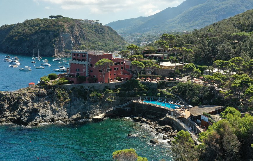 Mezzatorre Hotel - Former Watchtower Turned Into A Stunning Italian Retreat